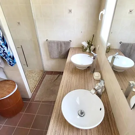 Superbe T5 Climatisee Avec Piscine Privative Et Garage A * Six-Fours-les-Plages