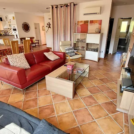 Superbe T5 Climatisee Avec Piscine Privative Et Garage A Tatil Evi