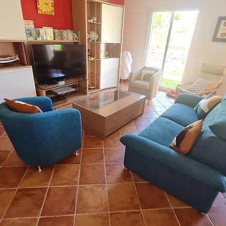 Superbe T5 Climatisee Avec Piscine Privative Et Garage A Tatil Evi Six-Fours-les-Plages